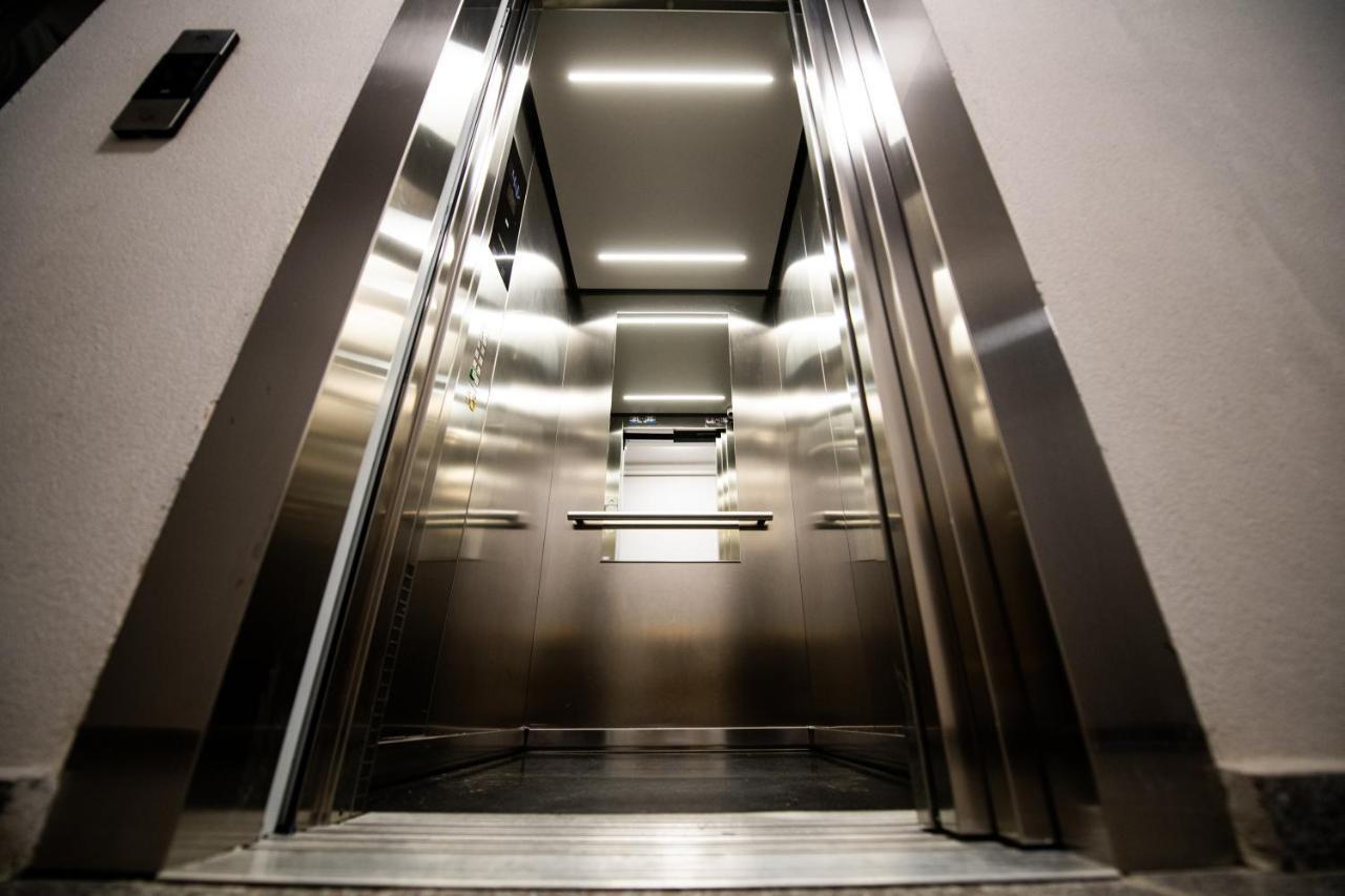 Smart Concept Living Plaza Appartement Boekarest Buitenkant foto